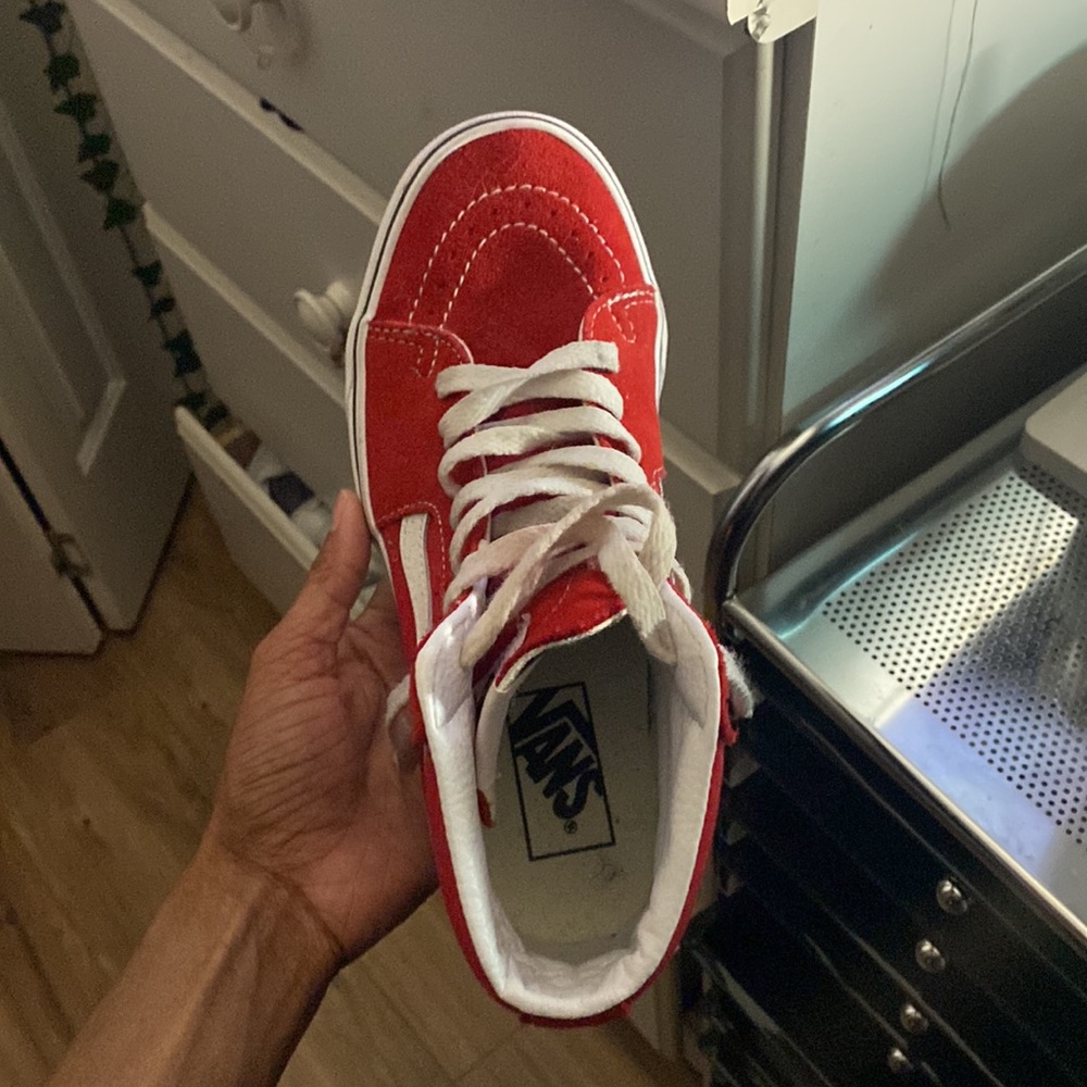 Vans - Picture 2 of 3